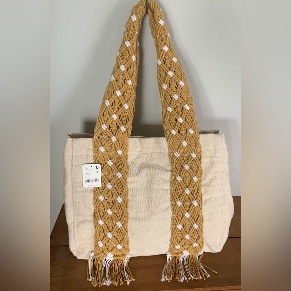 Free People ~ Mia Macrame Strap Tote ~ NWT - Picture 5 of 16
